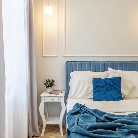 Radwanska Apartment