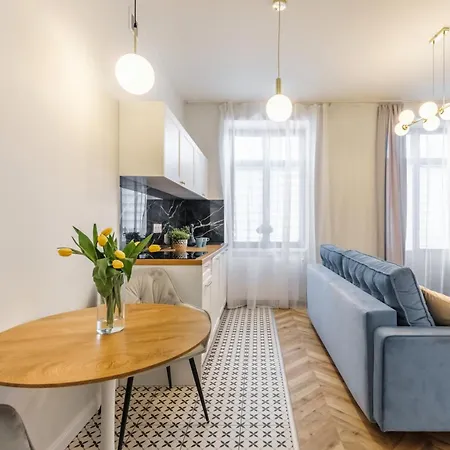 Radwanska Apartment *